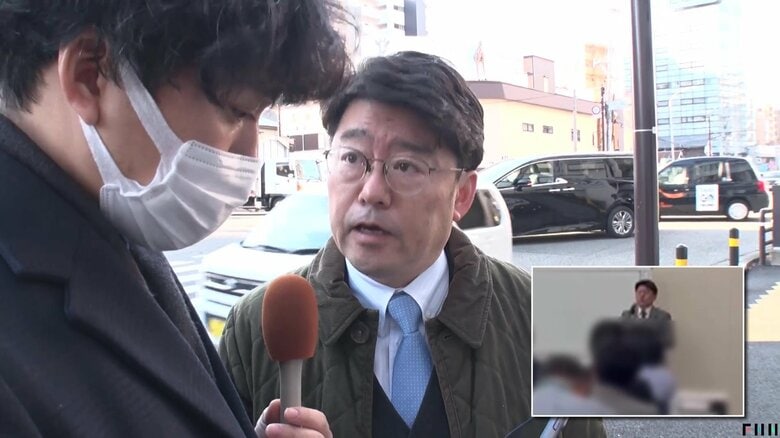 取材に応じる自民・鬼木議員