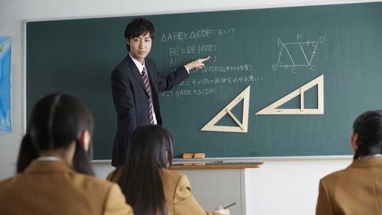 “ミライの黒板” でAI授業!先生の声がリアルタイムで文字になる