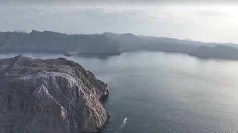 韓国企業の貨物船がホルムズ海峡で爆発と火災　韓国外務省が発表　「攻撃を受けた」との情報も