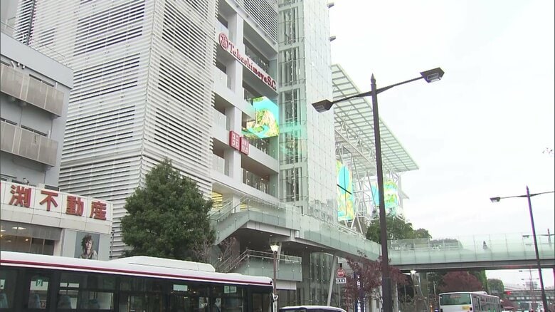 玉川高島屋「シャネル」店舗で男が高級バッグ2点盗み逃走　男は客装って入店…警察が行方追う　東京・世田谷区｜FNNプライムオンライン