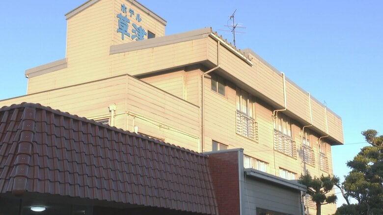 富山市のホテルで集団食中毒、県外からの54人が腹痛や下痢の症状　原因は「腸管凝集付着性大腸菌」｜FNNプライムオンライン