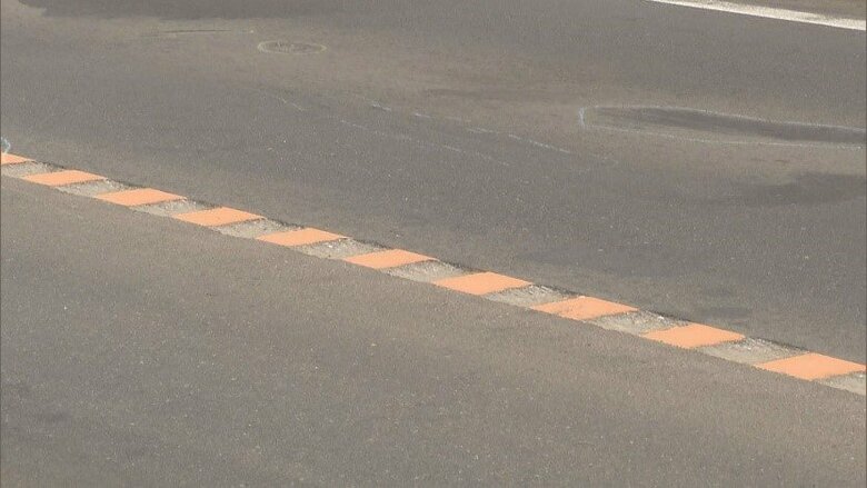 車線はみ出しがドライバーに音や振動で伝わるよう設置された「ランブルストリップス」