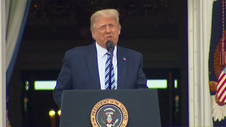 “密集”批判も支持者熱烈コール トランプ大統領“陰性”明かさず