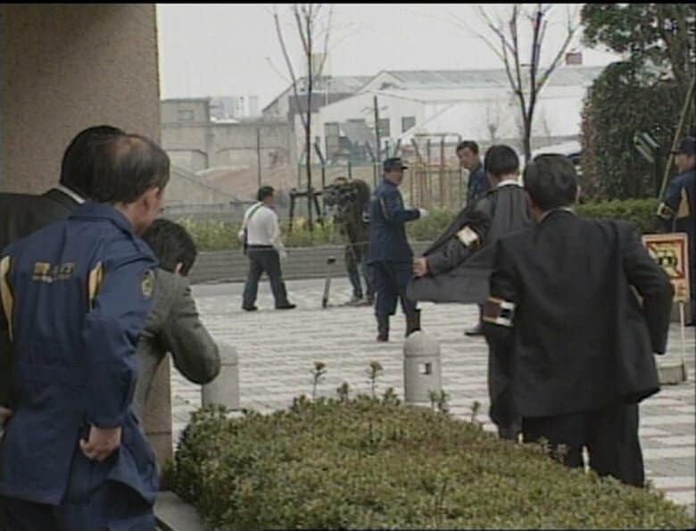 15年間に延べ48万2000人の捜査員が投入された