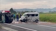 乗用車と軽ワゴンが正面衝突、5人重軽傷　女子児童は頭の骨折る大けが　秋田・大仙市の国道13号