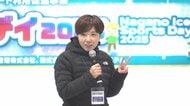 金メダリストの小平奈緒さんが「先生」　子どもたちを指導　長野市でスケート教室