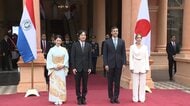 秋篠宮ご夫妻　パラグアイのペニャ大統領を表敬　伝統工芸のレース編み「ニャンドゥティ」実演などもご覧