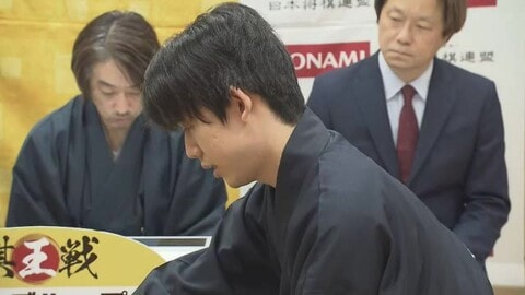 将棋「棋王戦」藤井聡太六冠が逆転で防衛し4連覇果たす　初戴冠めざした増田康宏八段の挑戦退ける（鳥取）