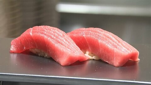 1番マグロ「大間産」1688萬円 夢釣り上げ 兄弟で「やった!」