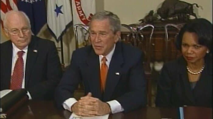 チェイニー元副大統領(左)とブッシュ元大統領(中央)(2006年)