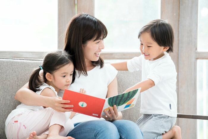 「考えて話す経験」のサイクルが思考と言語を発達させる（画像：イメージ）