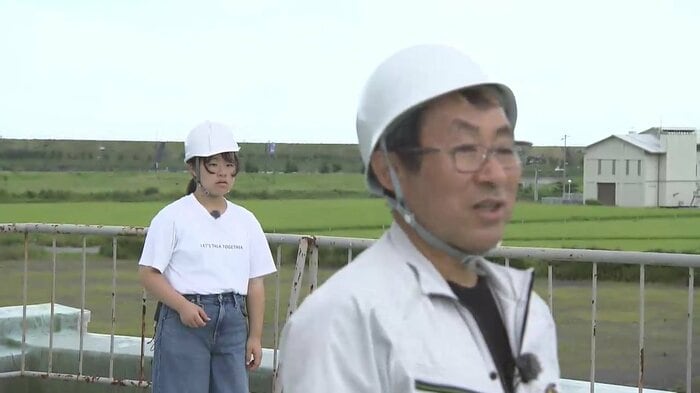 語り部をする父の姿を見つめる多恵さん