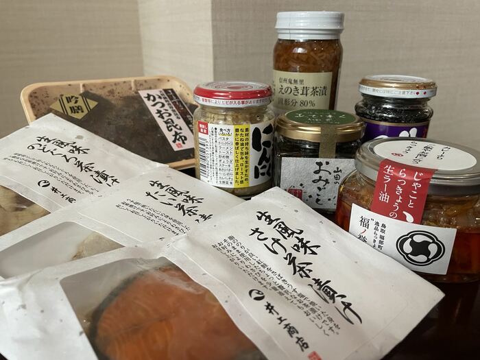 日本から持参した惣菜などは力強い味方