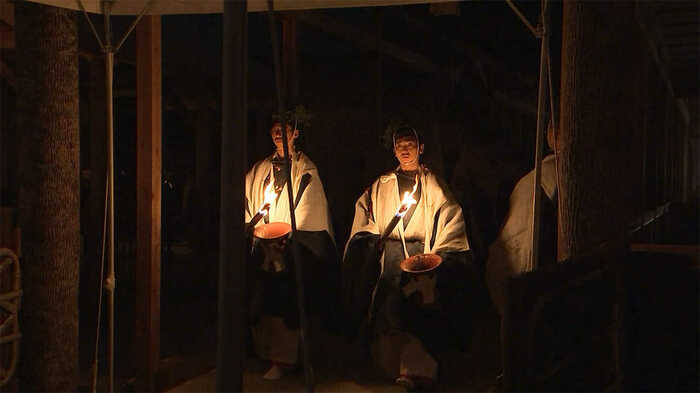 神饌行立(しんせんぎょうりゅう)