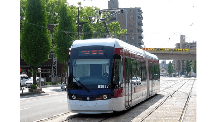 2両編成の1両を“女性専用車両”に…路面電車に試験導入する熊本市に聞いた