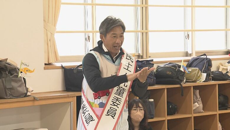子どもと遊び、高齢者とおしゃべり　荻原健司長野市長が“1日民生・児童委員”「重要性を改めて再認識した」　担い手の高齢化や人材不足が課題｜FNNプライムオンライン