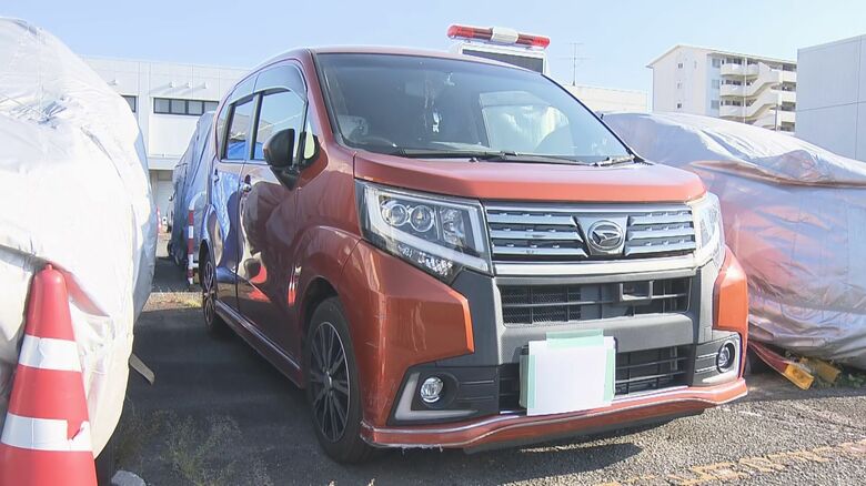 10歳男の子を車ではねて全治2カ月の重傷負わせ逃げた疑い 56歳女を逮捕 夫に連れられ出頭 当時は家族を送迎した帰り｜FNNプライムオンライン