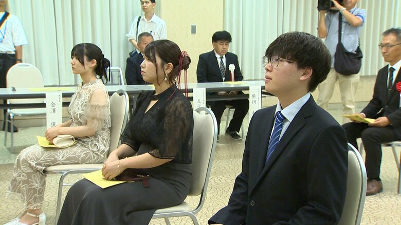 中越地震の年に誕生した3人 ふるさとへの感謝胸に“二十歳の誓い”「困っている人を助けられる大人に」新潟・長岡市｜FNNプライムオンライン