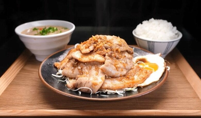 雑色「まるやま食堂」のしょうが焼きを家で味わえる！dancyu編集部長が追い求める日本一ふつうで美味しいレシピ｜FNNプライムオンライン