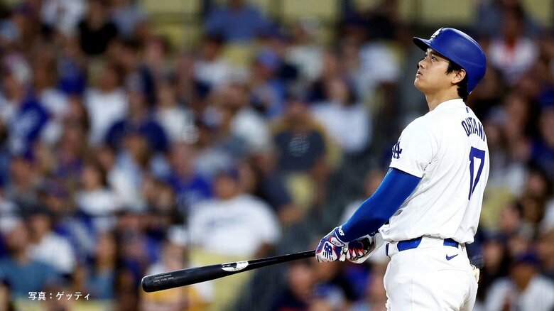 打球速度183km/h、飛距離136mの豪快弾に確信歩きを見せる大谷翔平選手