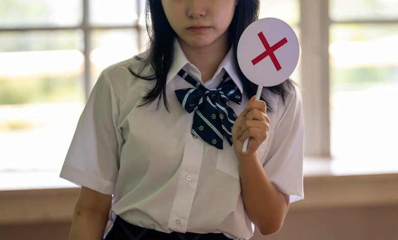 制服は支配欲を刺激するトリガーになりかねない（画像：イメージ）