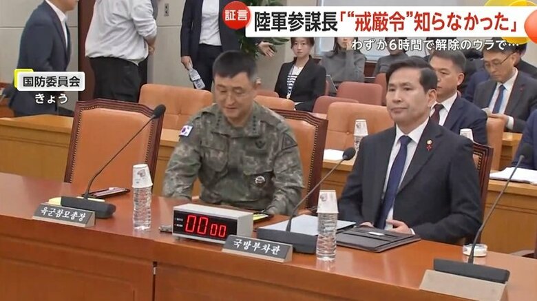 （左）パク・アンス陸軍参謀総長（右）キム・ソンホ国防次官