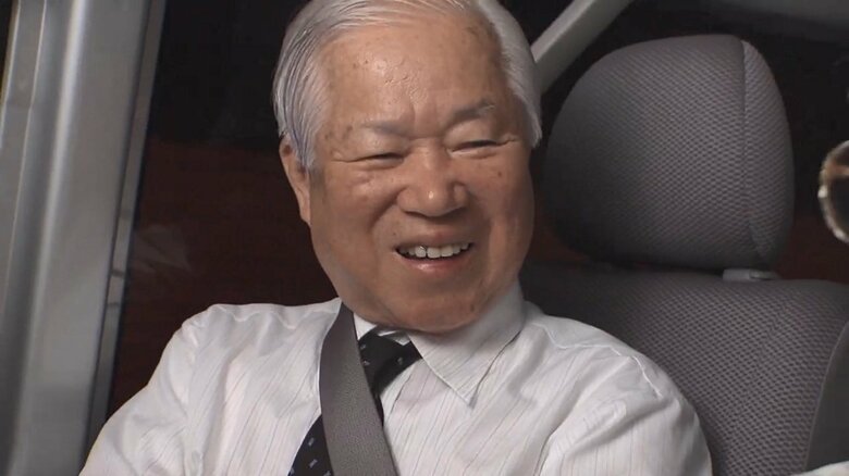 「強い日本を見せてやりたい」と話していた滋さん（2012年8月）