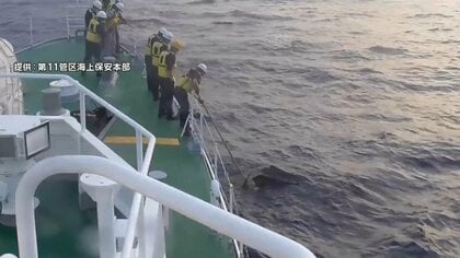 “事故直前ヘリ”目撃者「なんでここにいるんだろう。少し低いな」　海上で機体の一部を回収も10人安否は依然不明