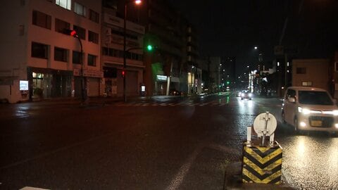 配達中の軽ワゴン車奪い男性を引きずって重傷負わせたか　強盗殺人未遂の疑いで24歳の男を逮捕　大阪市
