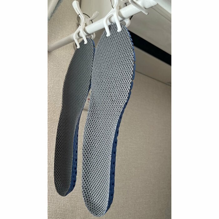 洗って陰干しすれば臭いもなくせる（特集班撮影）