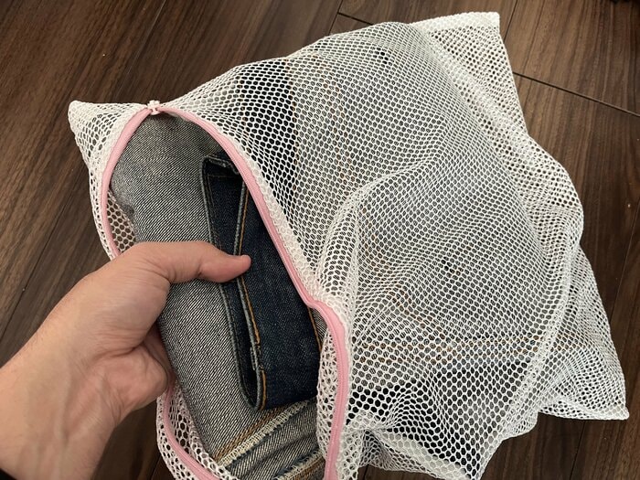 裏返してネットに入れるのが正解（特集班撮影）