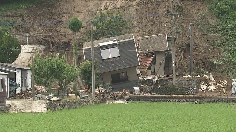 なぜ？1週間“降水無し”の中起きた突然の「土砂崩れ」 土砂に埋もれた女性救助　住宅1棟全壊　過去にも降水無しの土砂崩れで6人死亡した事例も【大分発】｜FNNプライムオンライン