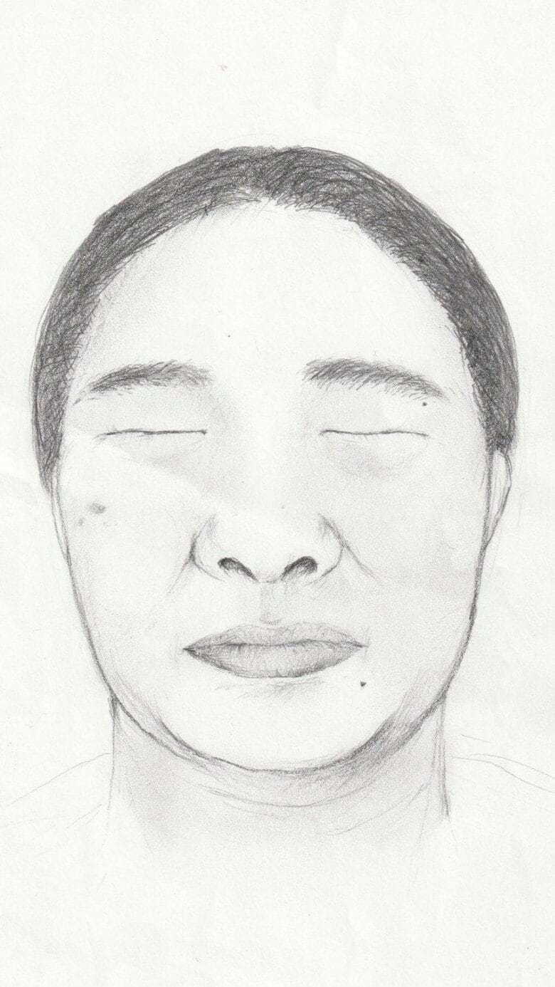 【変死体】水深30センチの川の中に女性の遺体…転落したか「おしりに打撲」死後2～4週間経過？―団子しばりで目を閉じた状態の似顔絵＋着衣の写真公開“ベージュの冬用ブーツや赤いカーディガン”北海道札幌市｜FNNプライムオンライン
