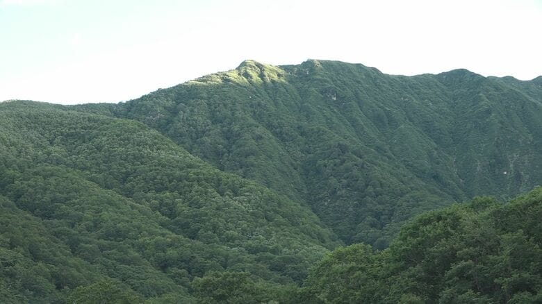 南魚沼市の巻機山で前橋市の40代男性が体調崩して救助要請も遭難…4人で沢登りして2人が自力下山、1人は県警ヘリが救助｜FNNプライムオンライン