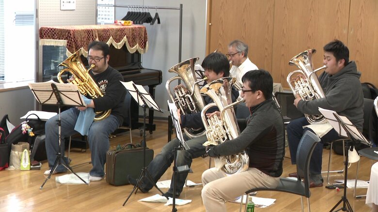伴奏だけじゃない！　「子供たちの憧れになる演奏を」　低音楽器の魅力と可能性を発信する合奏軍団バークライ【秋田発】｜FNNプライムオンライン
