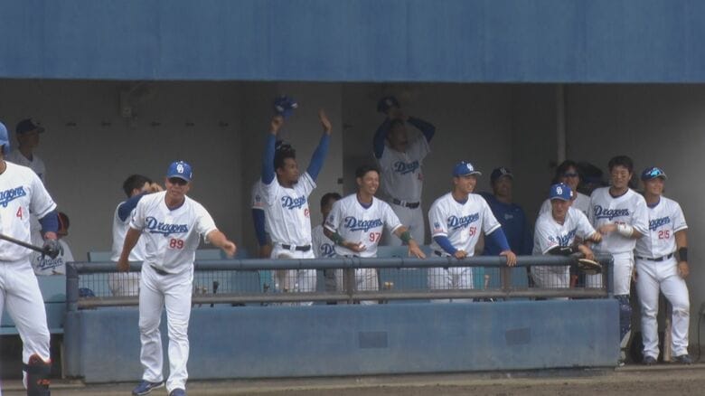 ウ・リーグ優勝争い中のベンチの様子