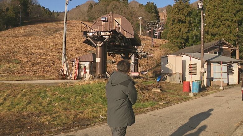積雪なくオープンは延期に