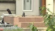 住宅で50代女性が刺されて死亡　娘が「助けて！」男1人が逃走中で家の外にはケガで倒れる20代男性も　群馬・太田市
