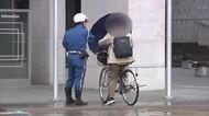 自転車の交通違反「青切符」適用開始で岡山県内でも一斉取り締まり実施　傘さし運転者に指導警告【岡山】
