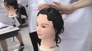 時代遅れ?美容師国家試験 イマドキ使わない「オールウェーブセッティング」必修見直しを検討