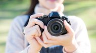 スマホよりいい画質で撮りたい!人気上昇「ミラーレスカメラ」Amazonトップ10