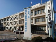 金融機関職員が不審に思い通報…孫装い女性から200万円騙し取ろうとしたか 同行した警察が受け子逮捕