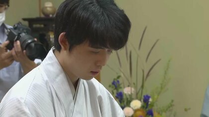 藤井七冠「王位戦」に勝利、七冠をキープ　大一番に3年連続“必勝メシ”の「鉄火丼」