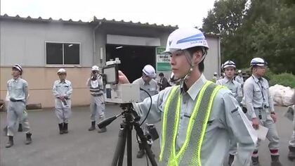 斜面の崩落を想定し高速道路で復旧訓練　九州各県から約90人が参加　大分