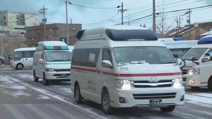 能登半島地震　“災害関連死から守る”　安全な施設へ高齢者を移す民間の救急車が活躍