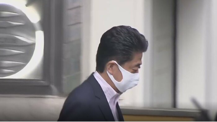 23日 都内の美容院を訪れた安倍首相