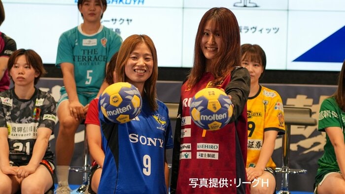 （左）ブルーサクヤ・笠井キャプテン（右）大阪ラヴィッツ・泉キャプテン