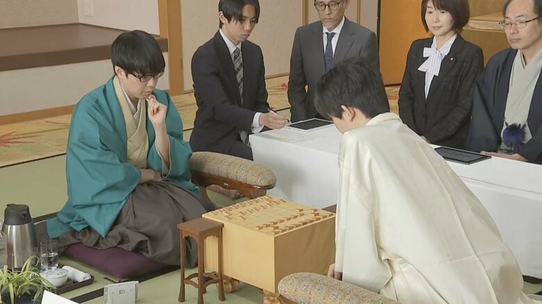 富山出身・服部慎一郎七段、藤井聡太棋聖に挑む　棋聖戦五番勝負が開幕　「初タイトル」か「7連覇」か｜FNNプライムオンライン
