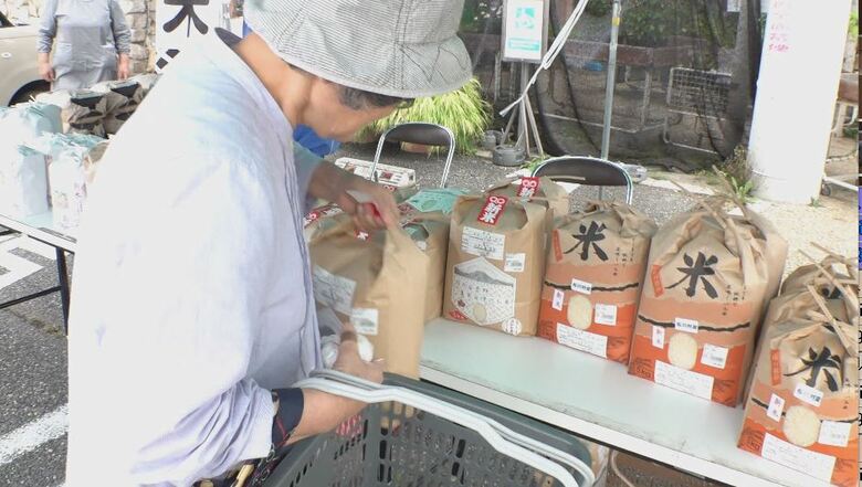 「甘味があって美味しい」　米どころ安曇野で「新米まつり」　コシヒカリを何袋も買う人も　昔ながらの「ぬかくど炊き」も実演｜FNNプライムオンライン