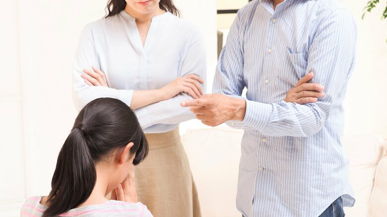 母親も同調してつらくあたった（画像はイメージ）